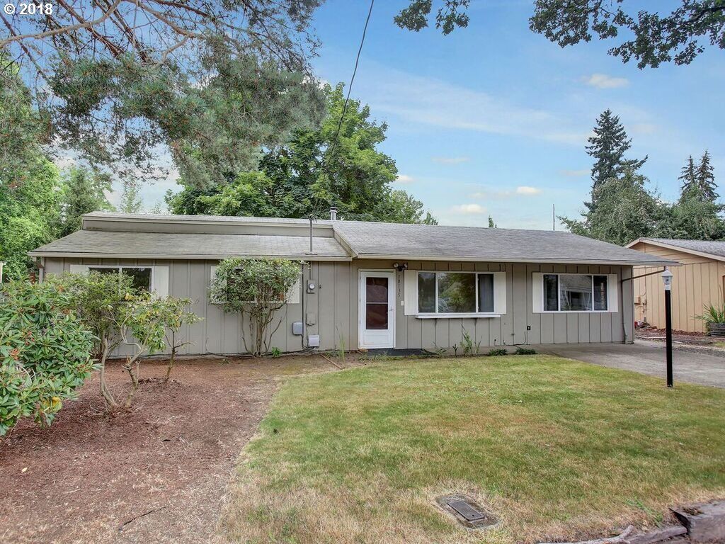 Property Photo:  10135 SW Katherine St  OR 97223 