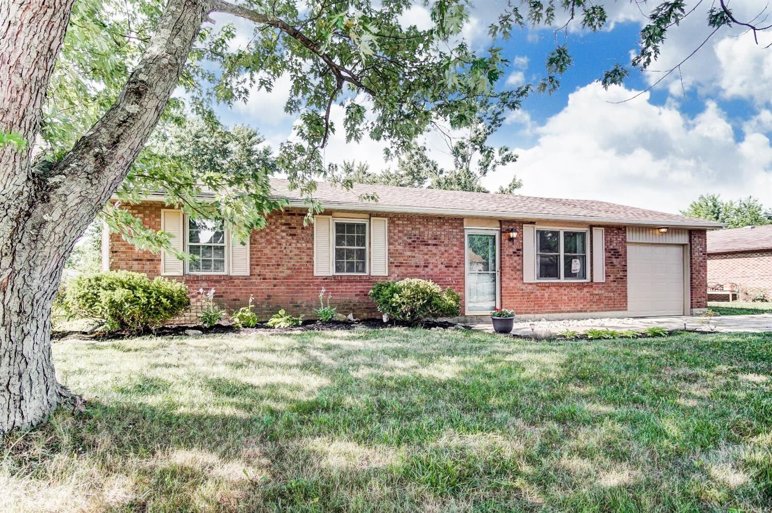 Property Photo: 11 Raintree Trail OH 45036