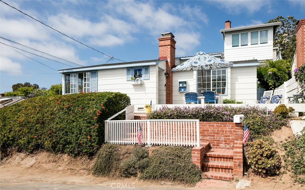 Property Photo: 2060 Catalina CA 92651