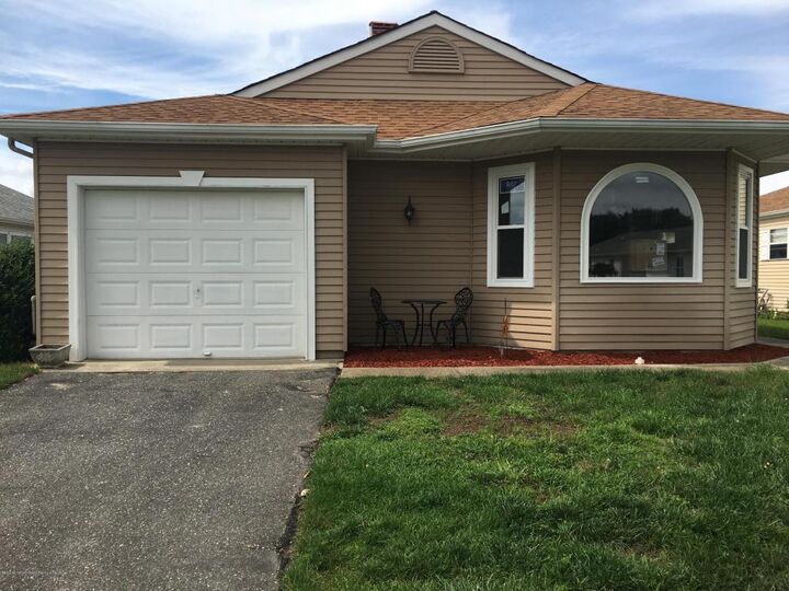 40 Prince Charles Drive  Toms River NJ 08757 photo