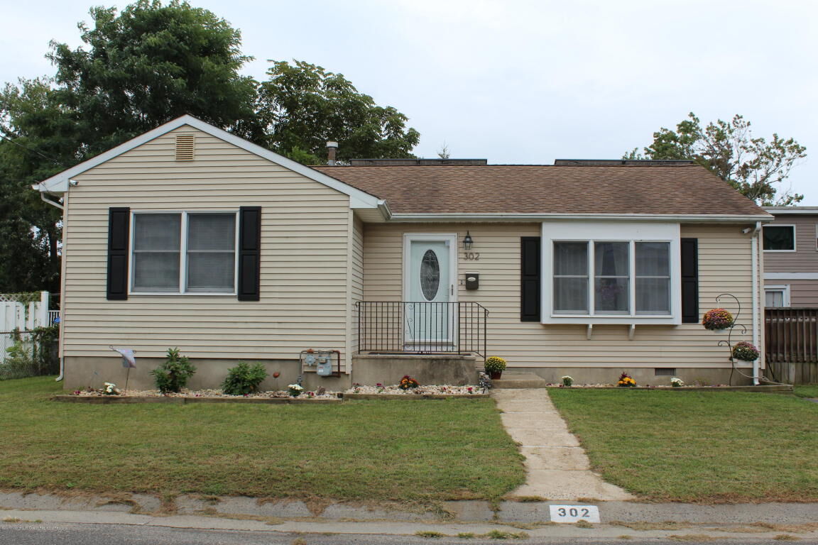 Property Photo:  302 Center Avenue  NJ 07748 