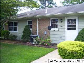 Property Photo:  94 Cambridge Circle B  NJ 08759 