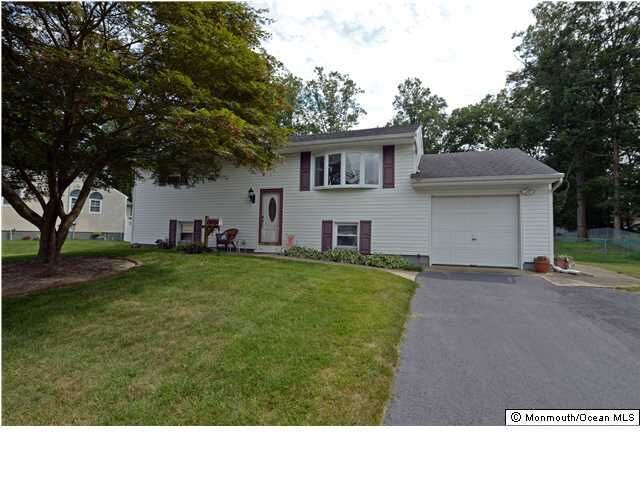 114 Darien Road  Howell NJ 07731 photo
