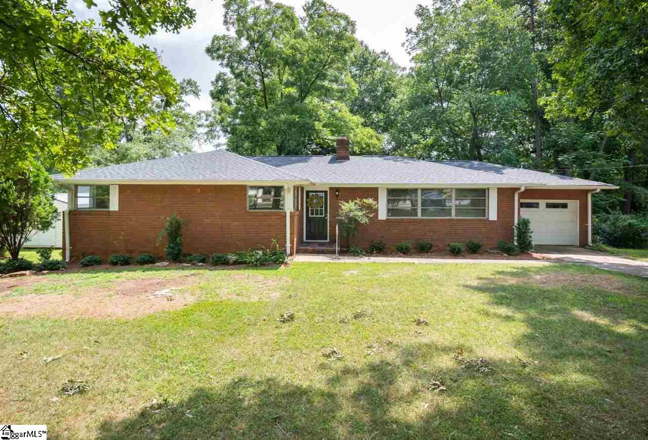 Property Photo:  202 Vesper Circle  SC 29662 
