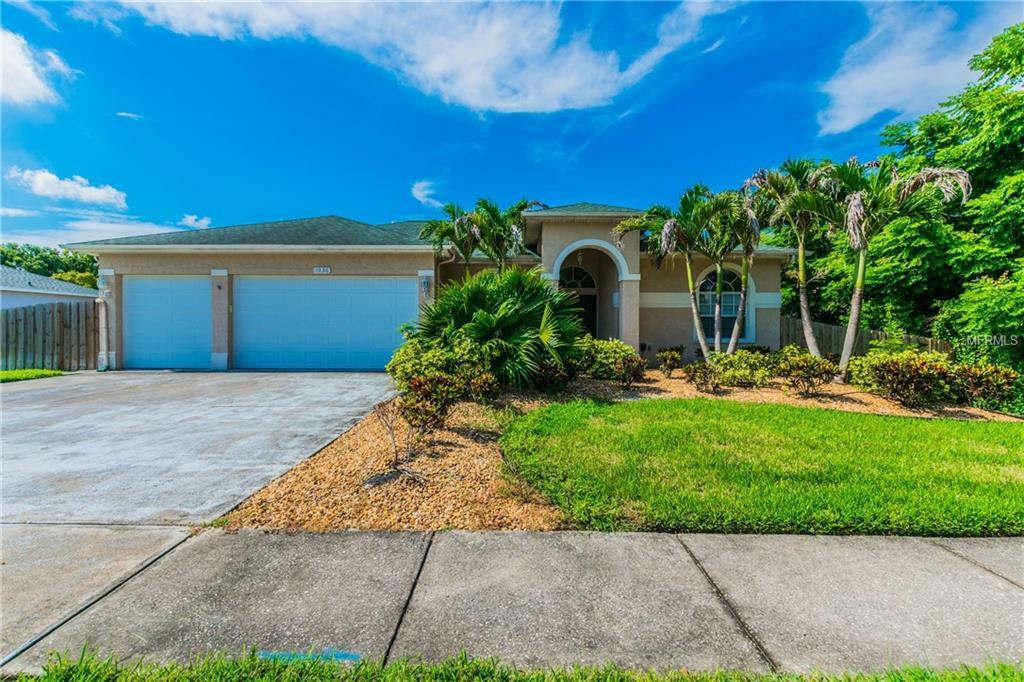 Property Photo: 1036 Rosetree Lane FL 34689