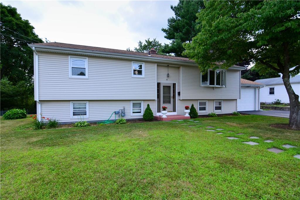 Property Photo: 9 Kern Acre Dr RI 02919
