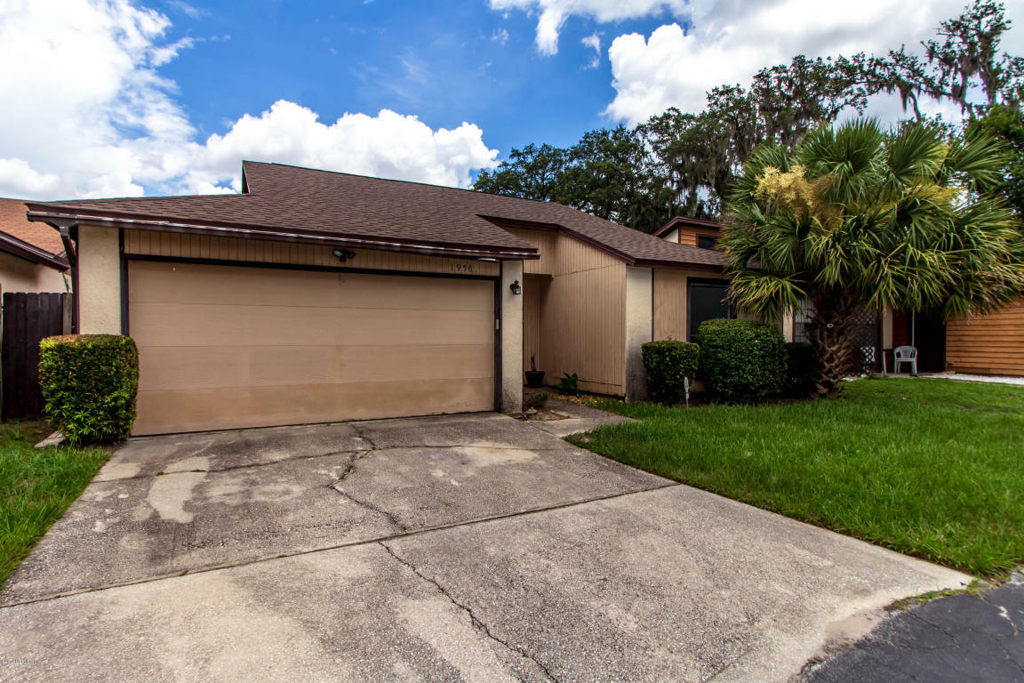 Property Photo:  1956 Blue Bird Run E  FL 32073 