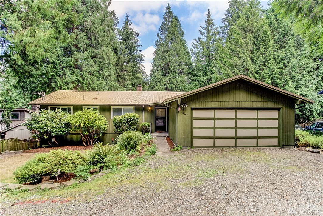 Property Photo:  865 Highwood Dr SW  WA 98027 