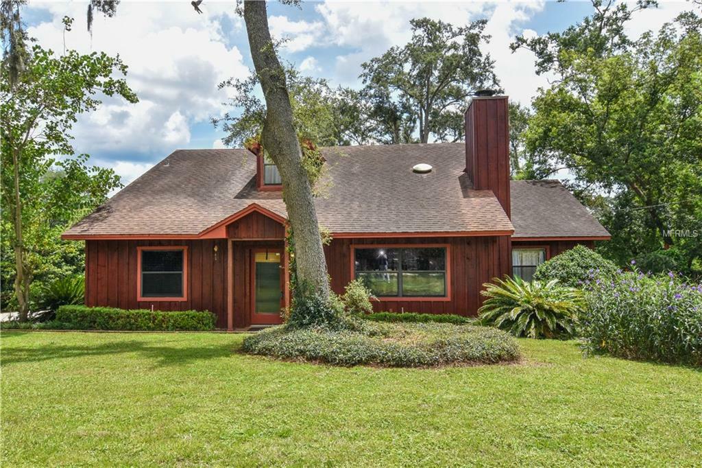 Property Photo:  943 Lake Lane  FL 32750 