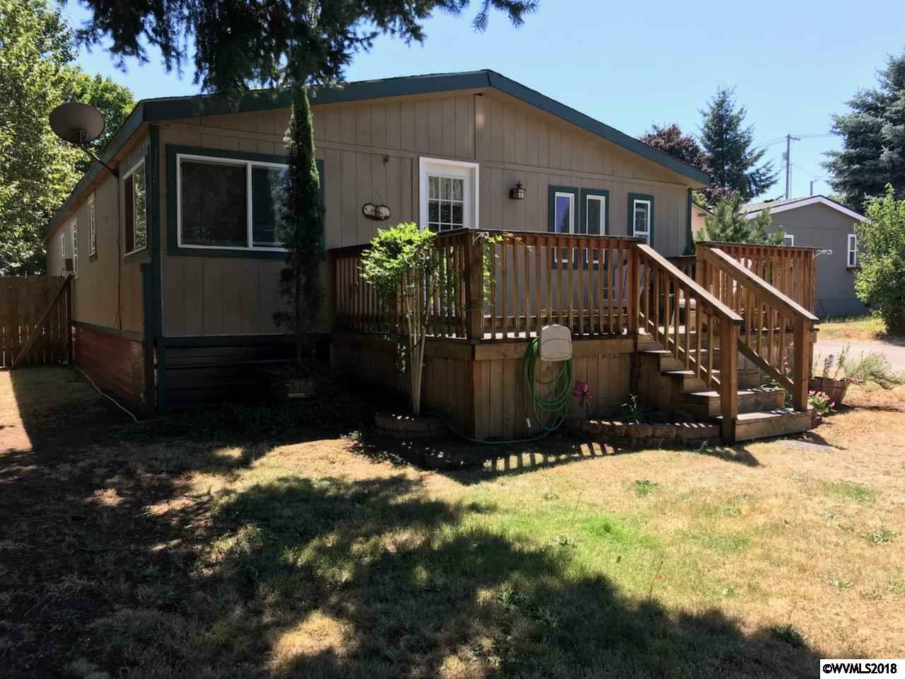 Property Photo: 5034 Cumberland (#22) Ct SE #22 OR 97306