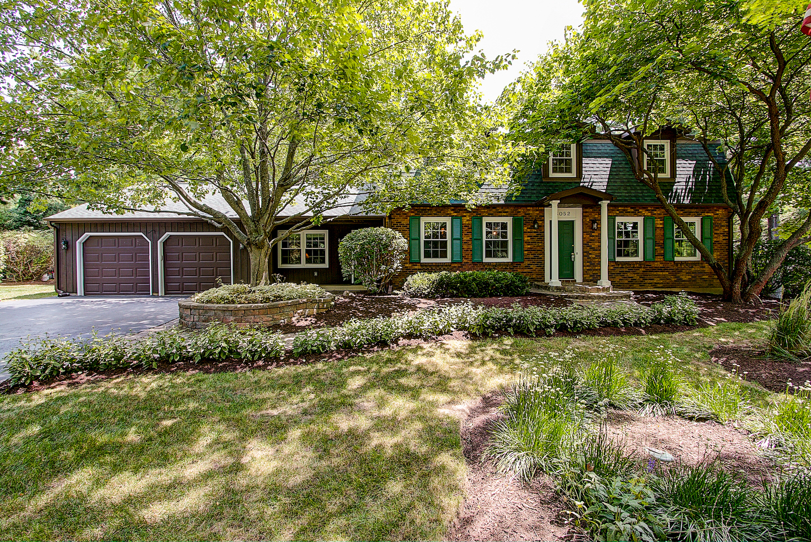 Property Photo: 3052 Red Barn Road IL 60012