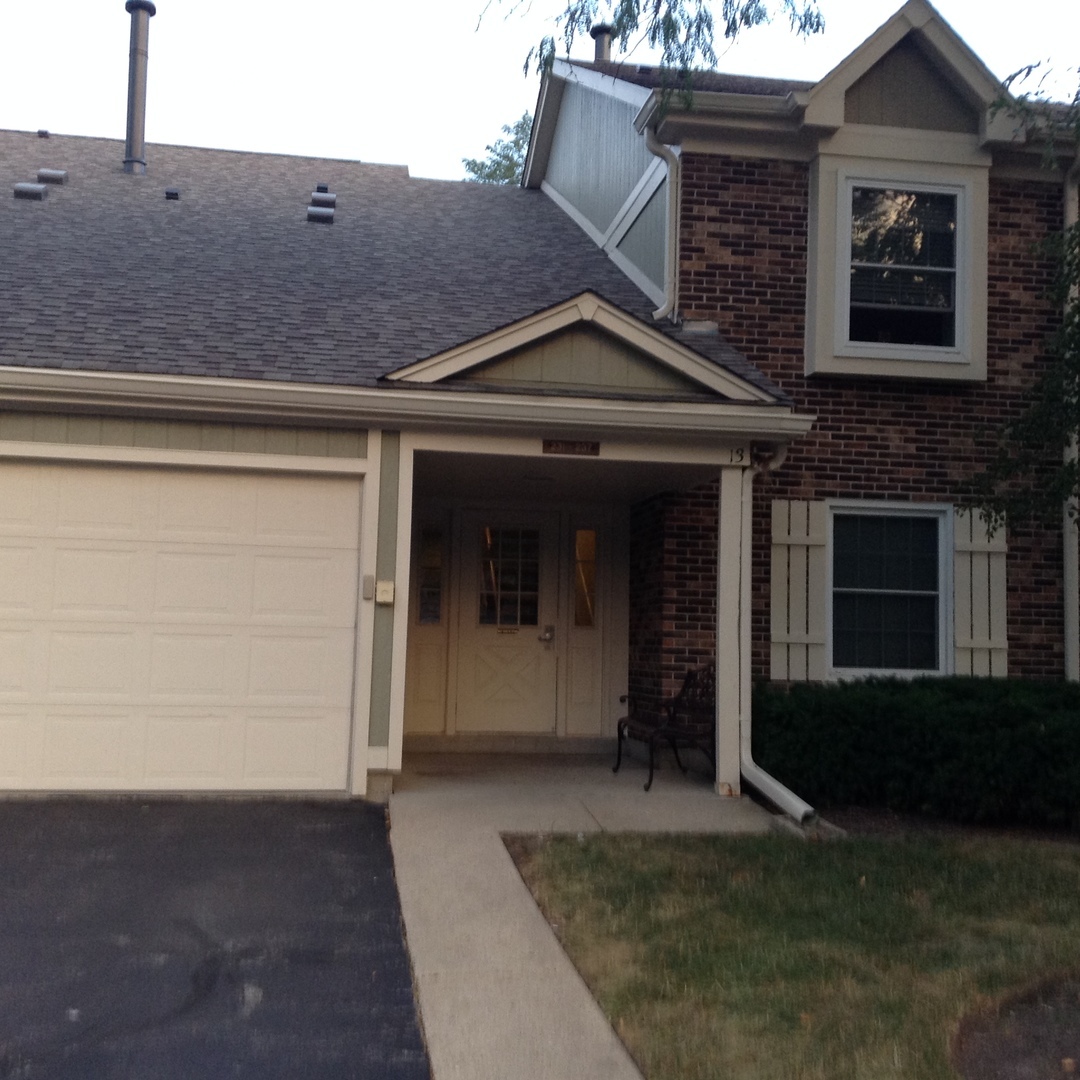 Property Photo:  235 Blossom Court 1  IL 60089 