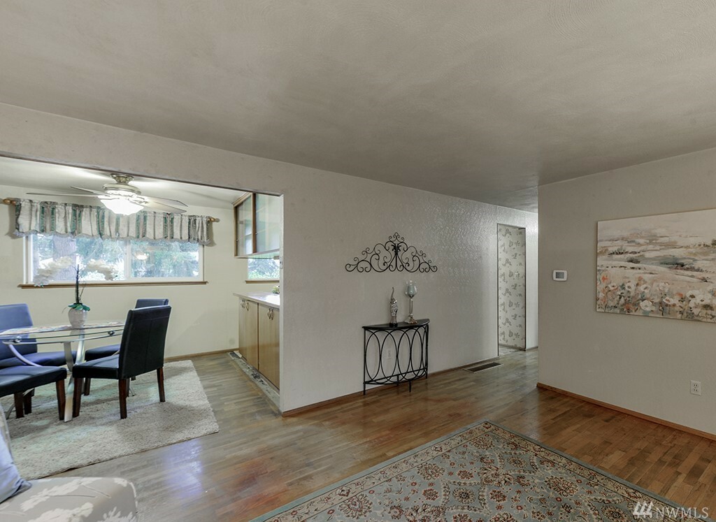 Property Photo: 1740 S Durango St WA 98405