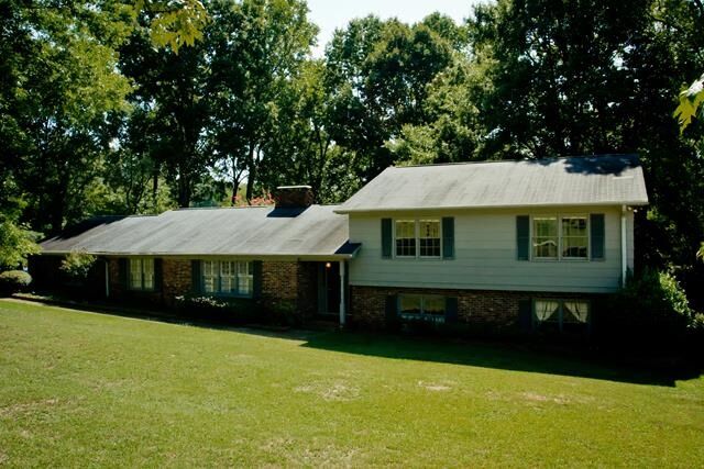 Property Photo:  266 Lake Forest Drive  SC 29307