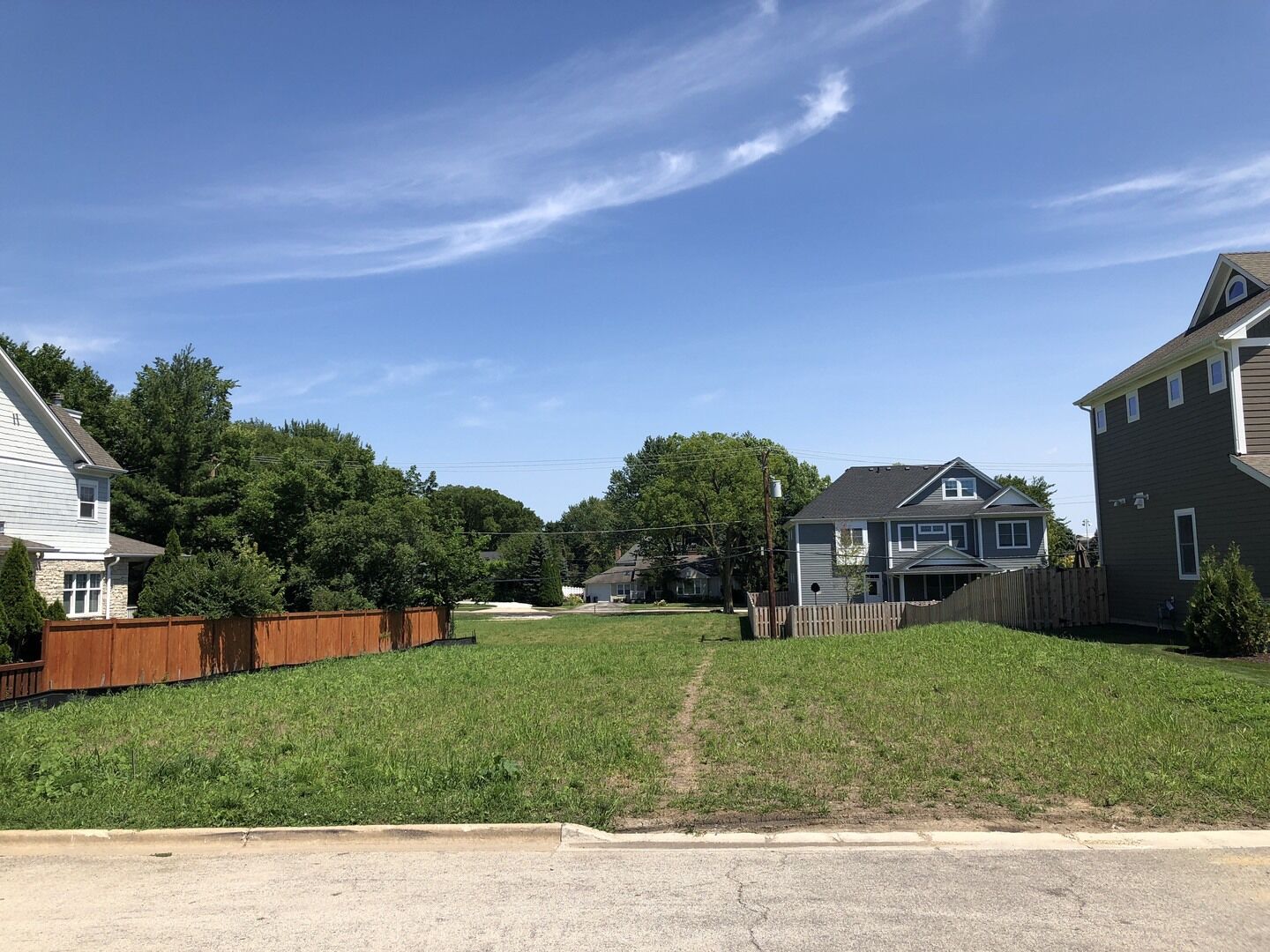 Property Photo: 937 Thurlow Street IL 60521