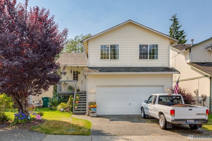 8410 6th Place SE  Lake Stevens WA 98258 photo