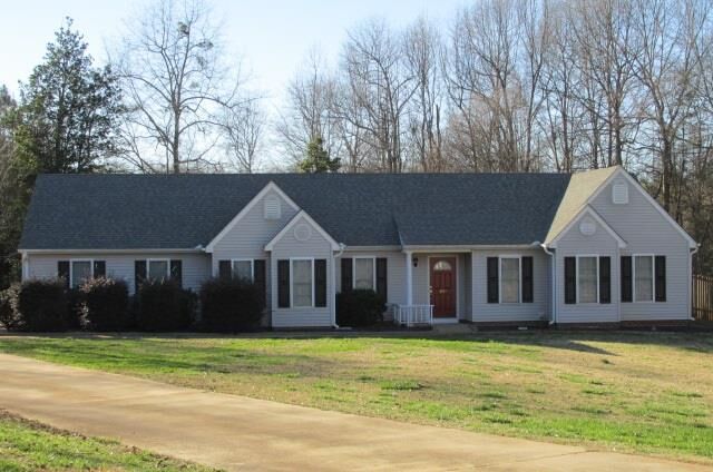 Property Photo: 109 Periwinkle Court SC 29670-9259