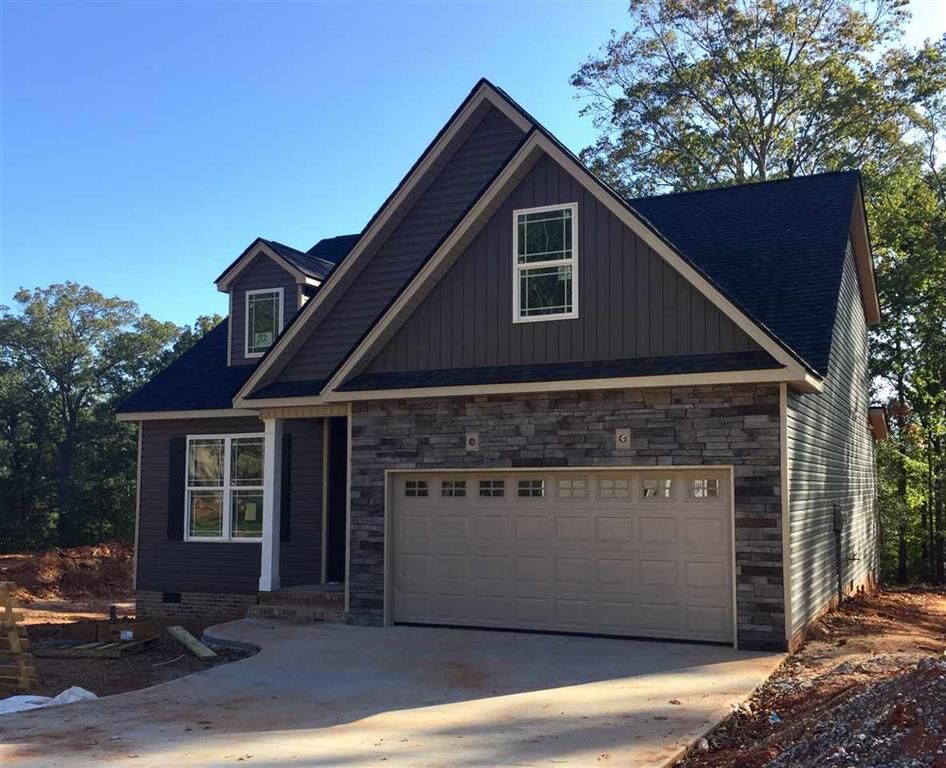 Property Photo:  126 Running Fox Lane  SC 29627 