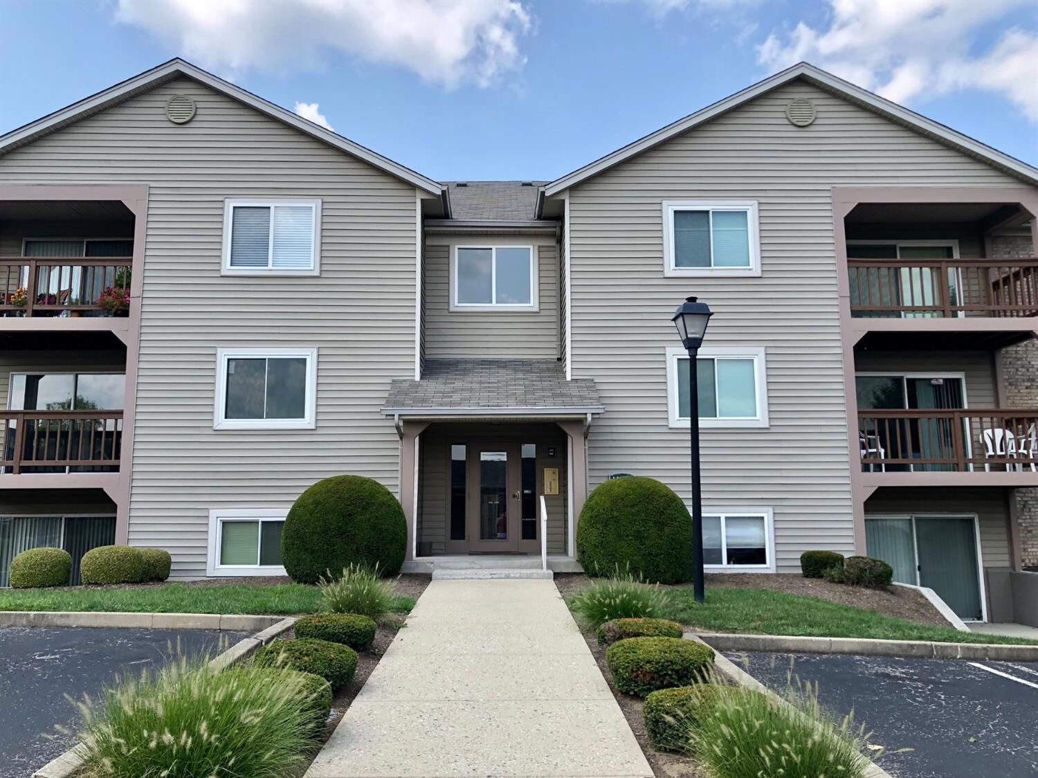 Property Photo:  11545 Regency Square Court 8  OH 45231