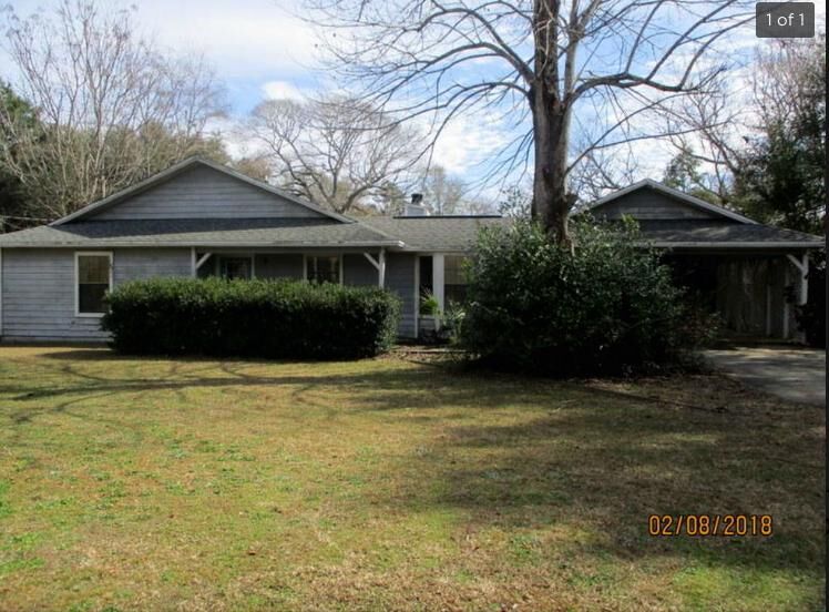 Property Photo: 5607 Tucker Lane FL 32539