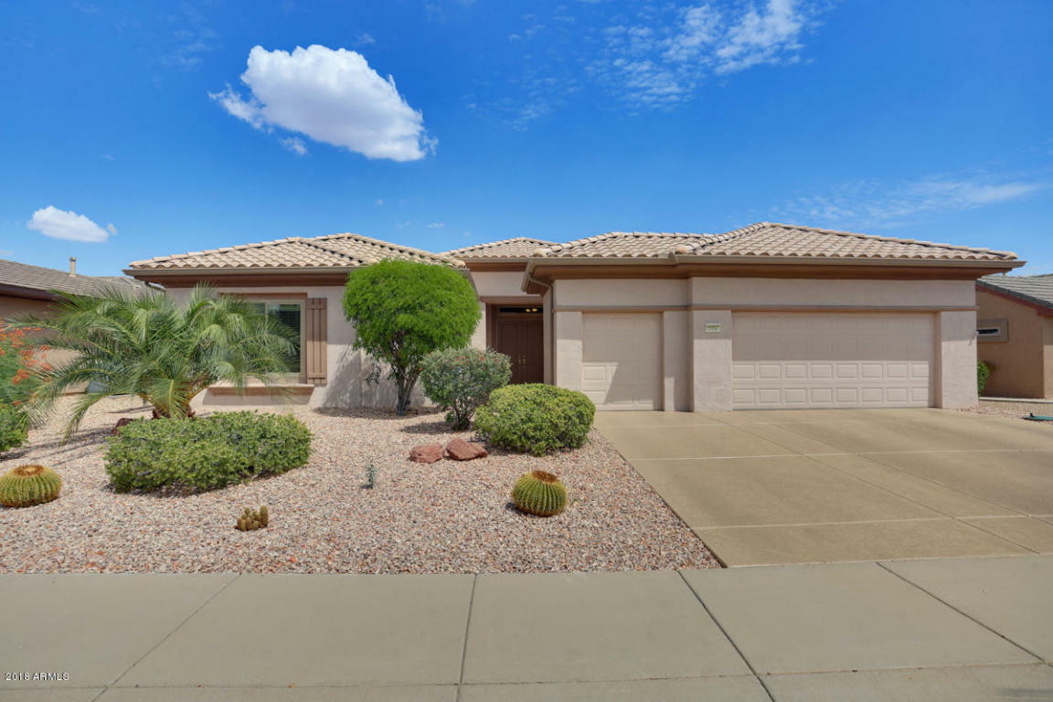 Property Photo: 19937 N Half Moon Drive AZ 85374