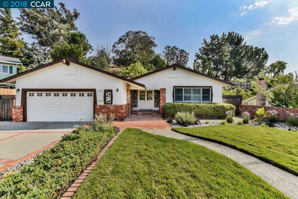 Property Photo: 52 Deerhaven Pl CA 94523