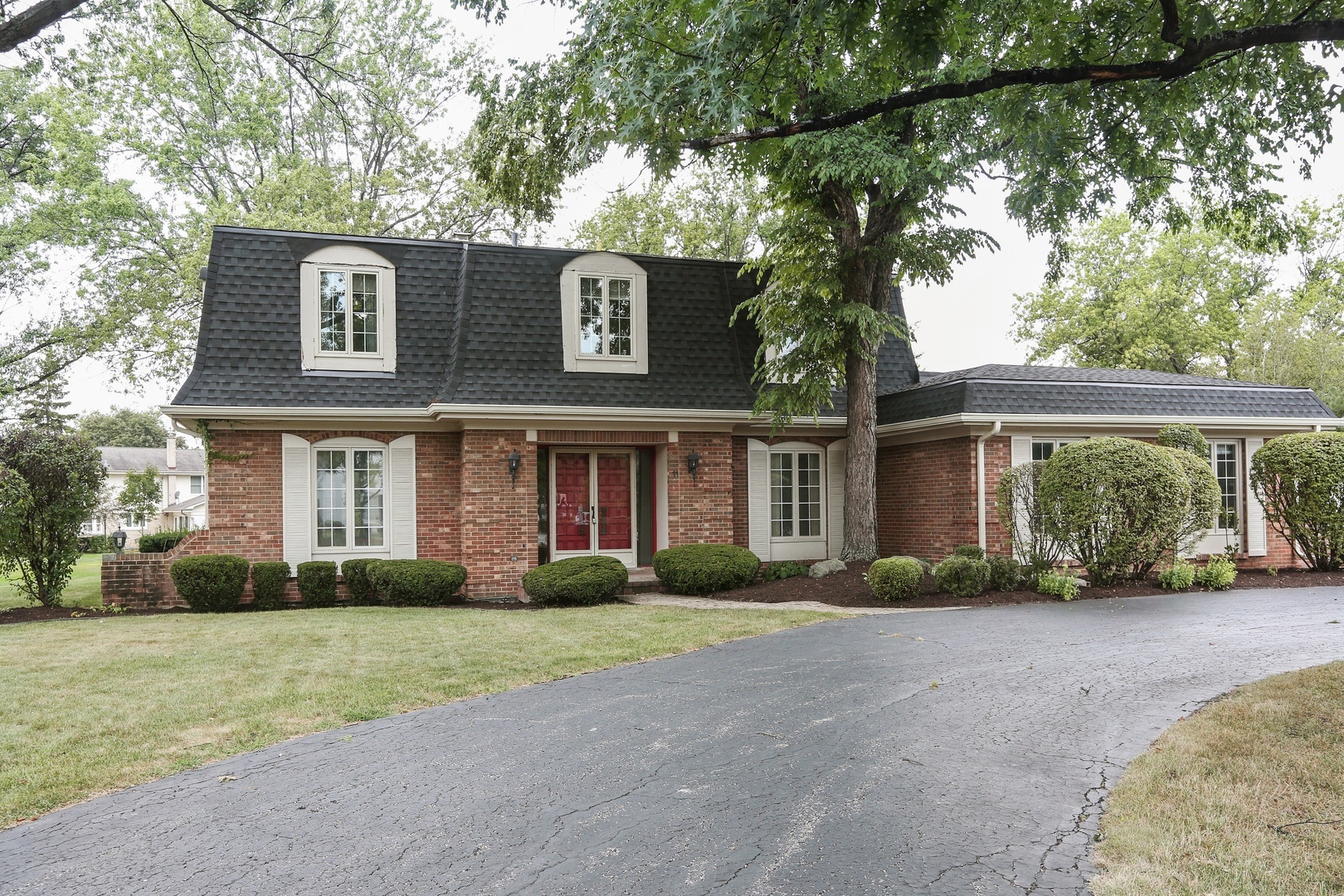 Property Photo:  11 Bradford Lane  IL 60523 