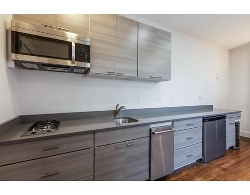 Property Photo:  1253 Beacon St B5  MA 02446 