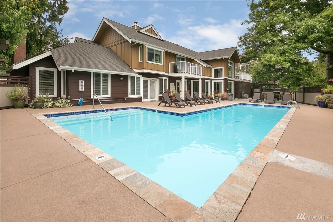 Property Photo: 300 N 130th St 8301 WA 98133
