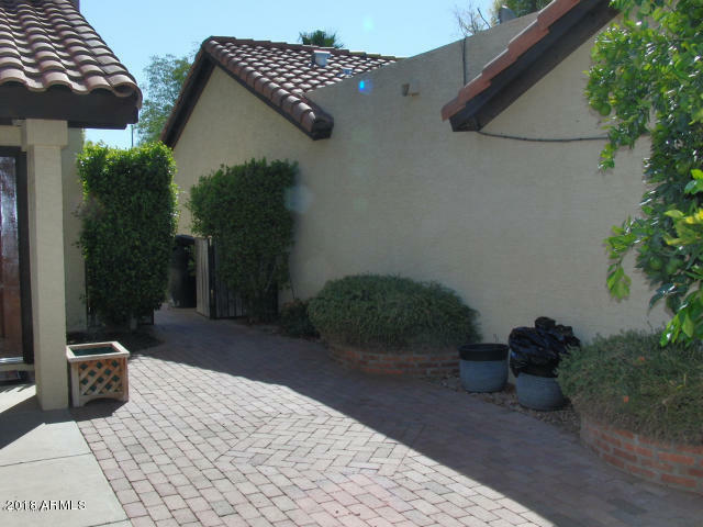 Property Photo:  1039 S Rose --  AZ 85204 