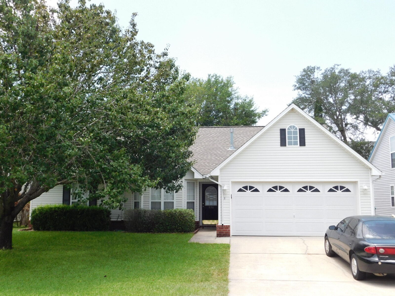 Property Photo:  936 Claeven Circle  FL 32547 