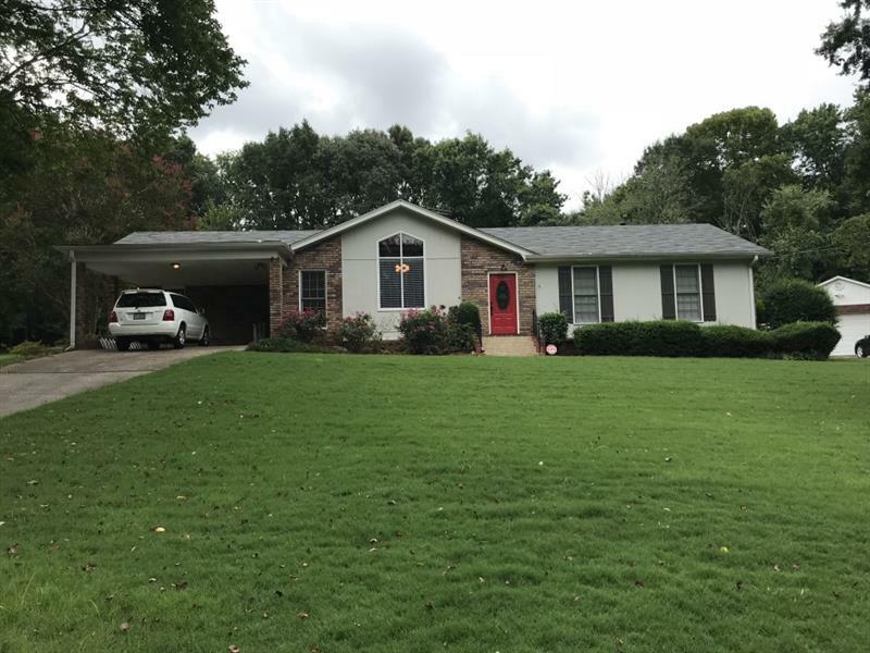Property Photo: 405 Stonebridge Drive 30075