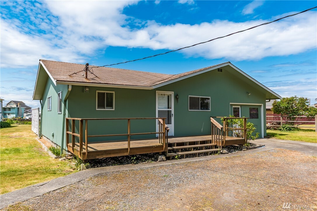 Property Photo: 3556 Shell St WA 98253