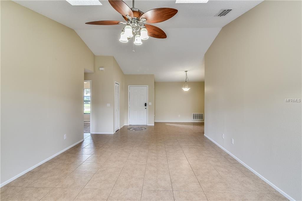 Property Photo: 1060 Alpug Avenue FL 32765