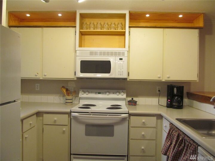 Property Photo:  25120 98th Place S A-108  WA 98030 