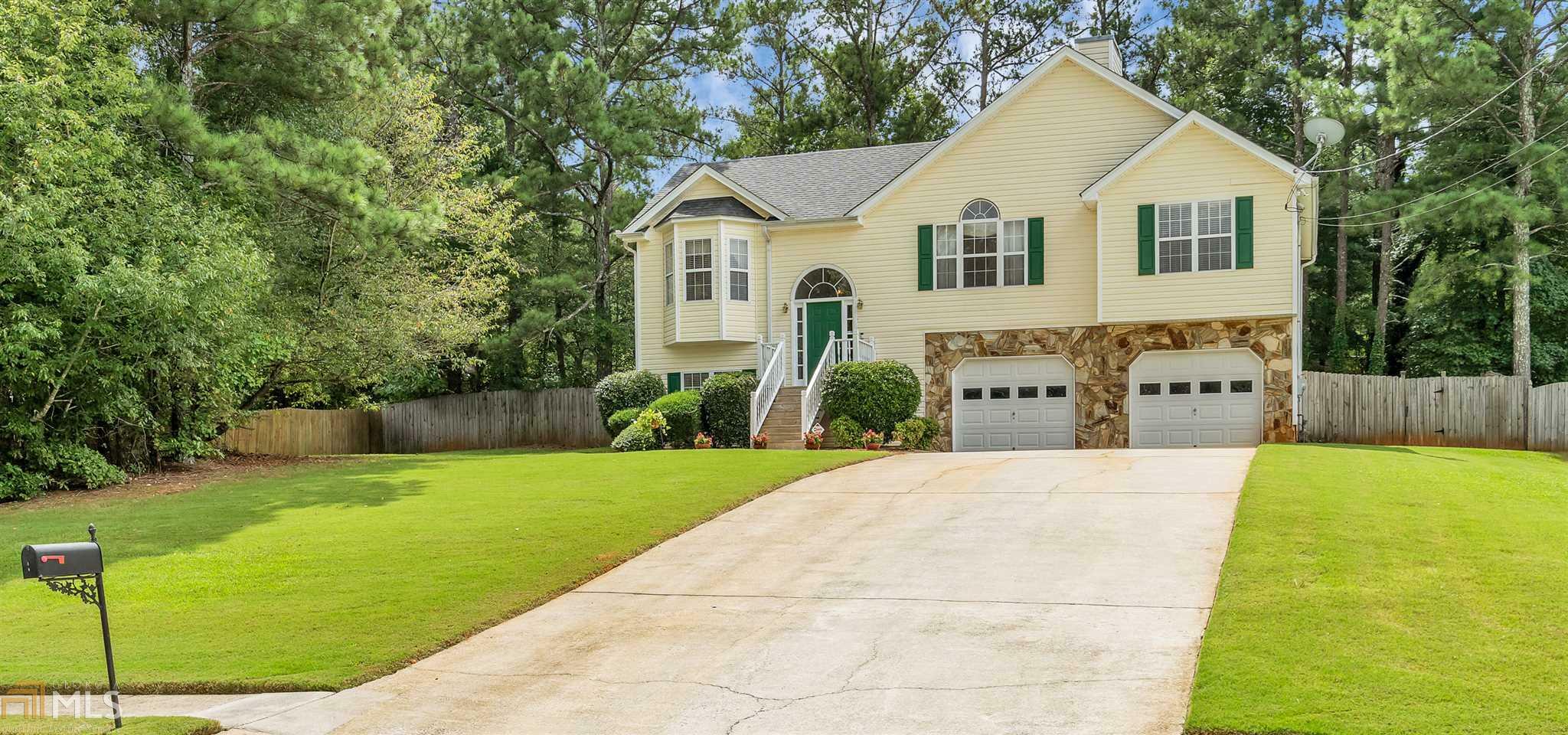 Property Photo:  2717 Stonegate Dr  GA 30135 