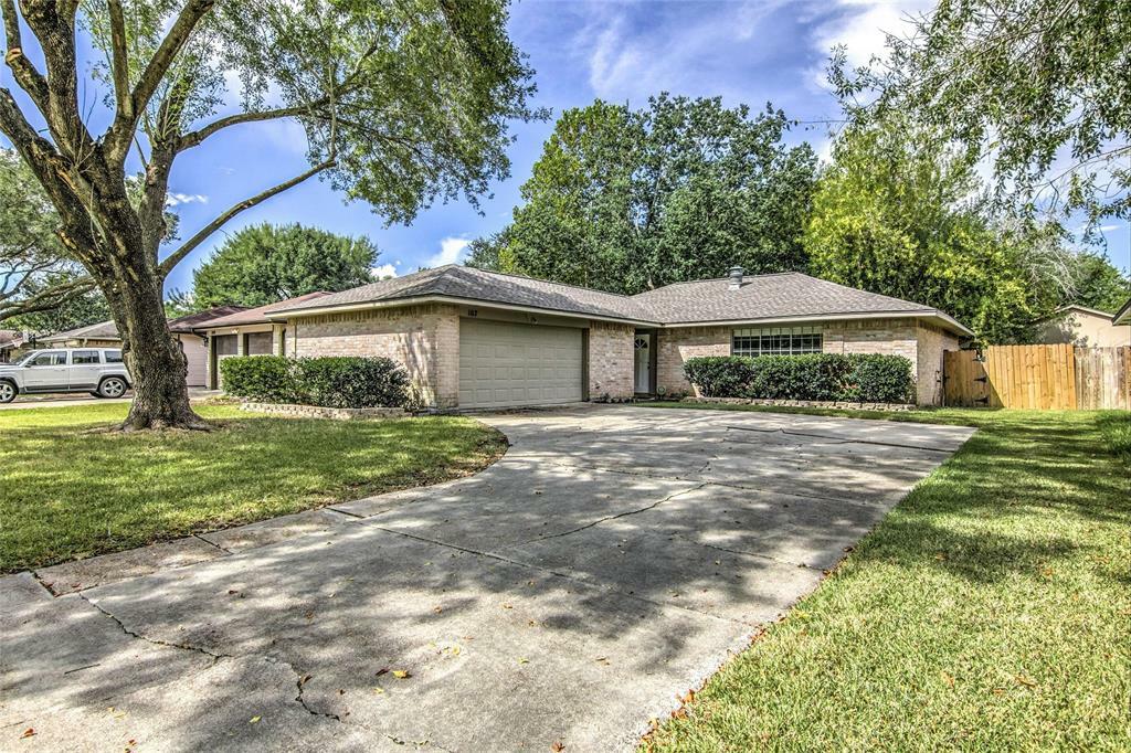 Property Photo:  107 Greenshire Drive  TX 77573 