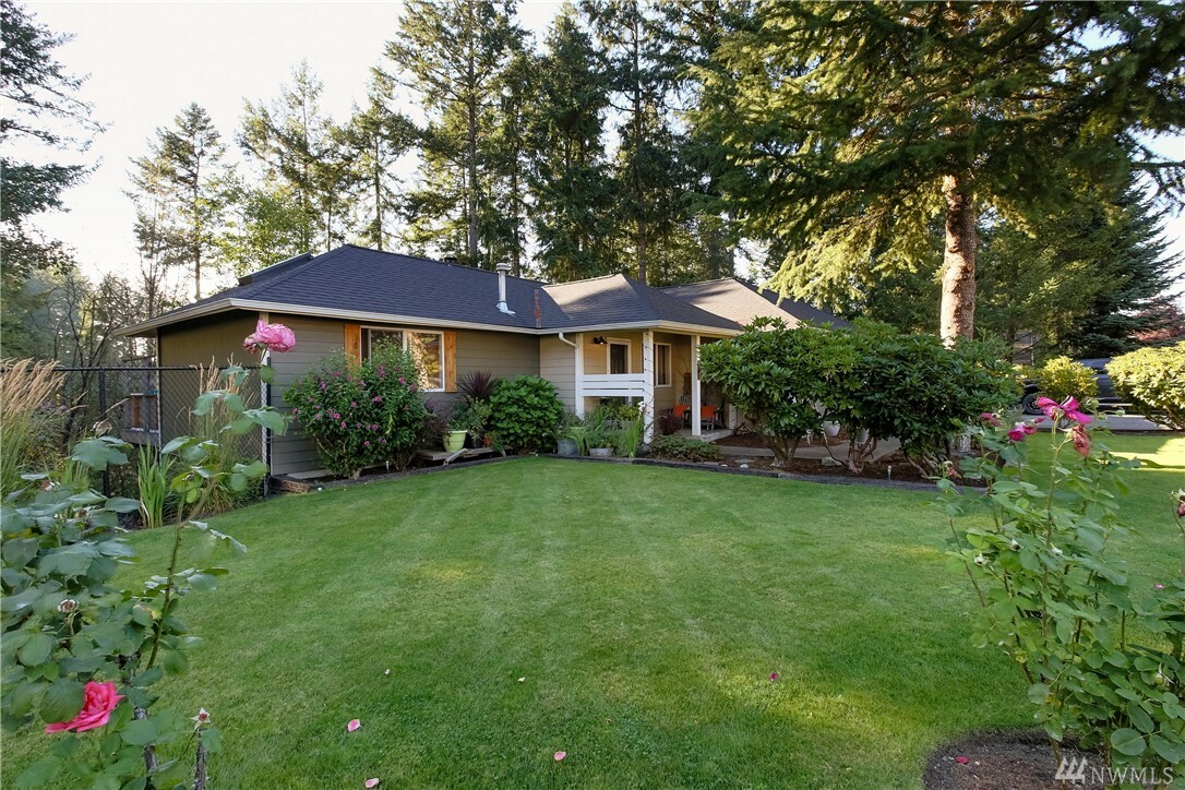 Property Photo: 6056 Kc Place SE WA 98367