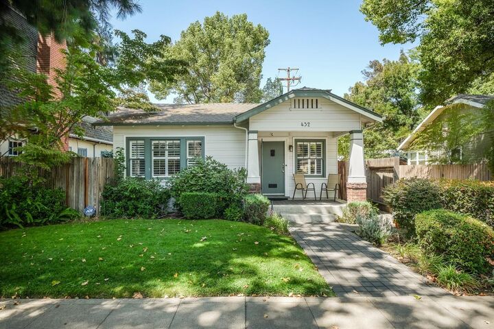 432 33rd Street  Sacramento CA 95816 photo