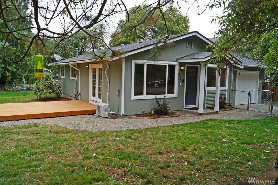 Property Photo:  318 W Grant Ave  WA 98584 