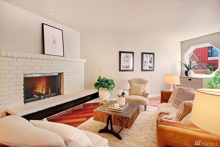 Property Photo: 303 13th Ave E 203 WA 98102