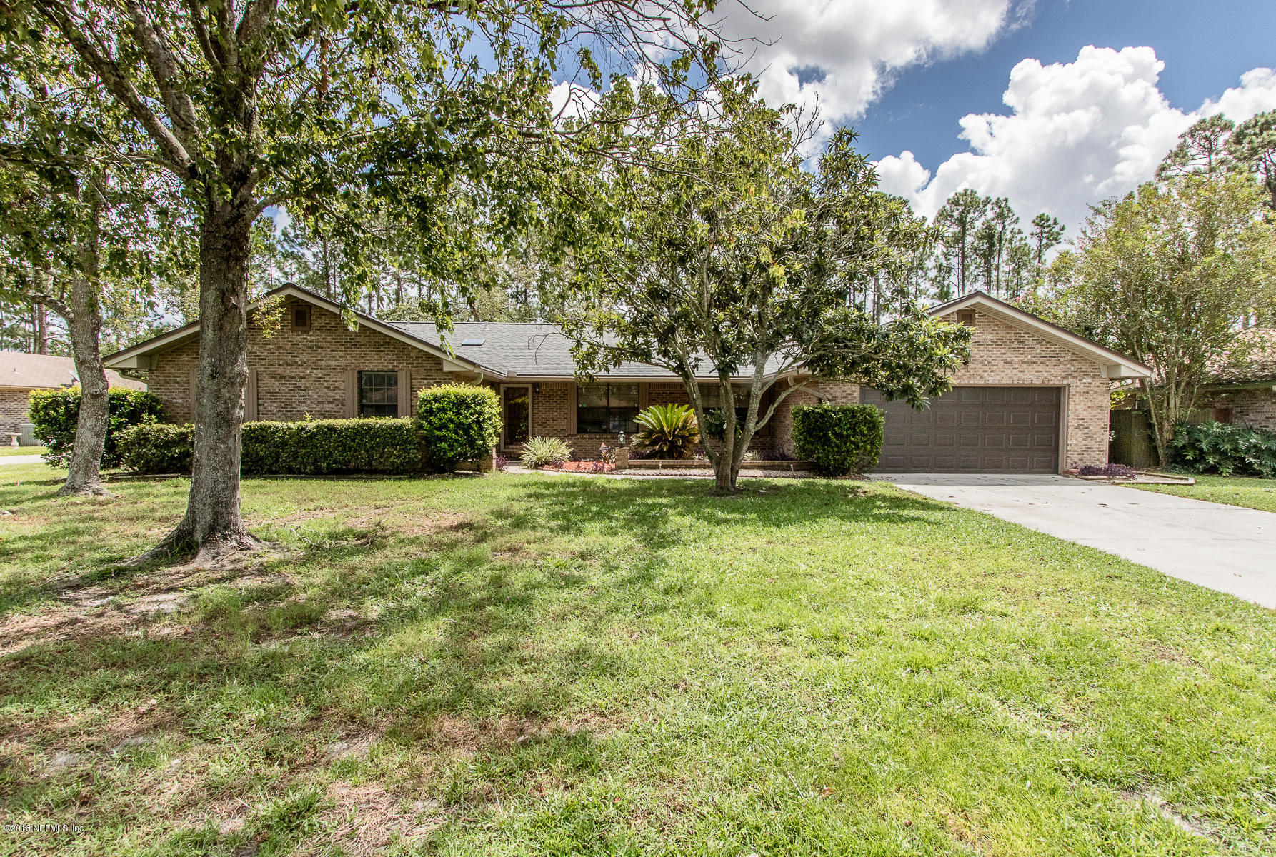 Property Photo: 2459 Charwood Court FL 32065