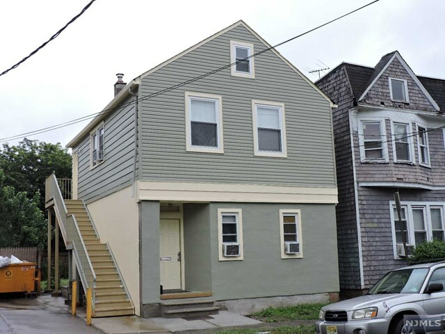 Property Photo:  326 Watchung Avenue  NJ 07050 