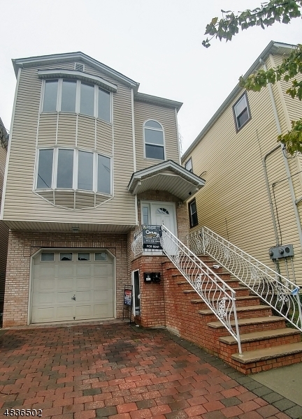 Property Photo:  214 E Jersey St 2  NJ 07206 