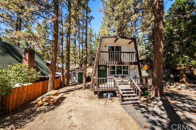 Property Photo:  39260 Mohawk Drive  CA 92333 