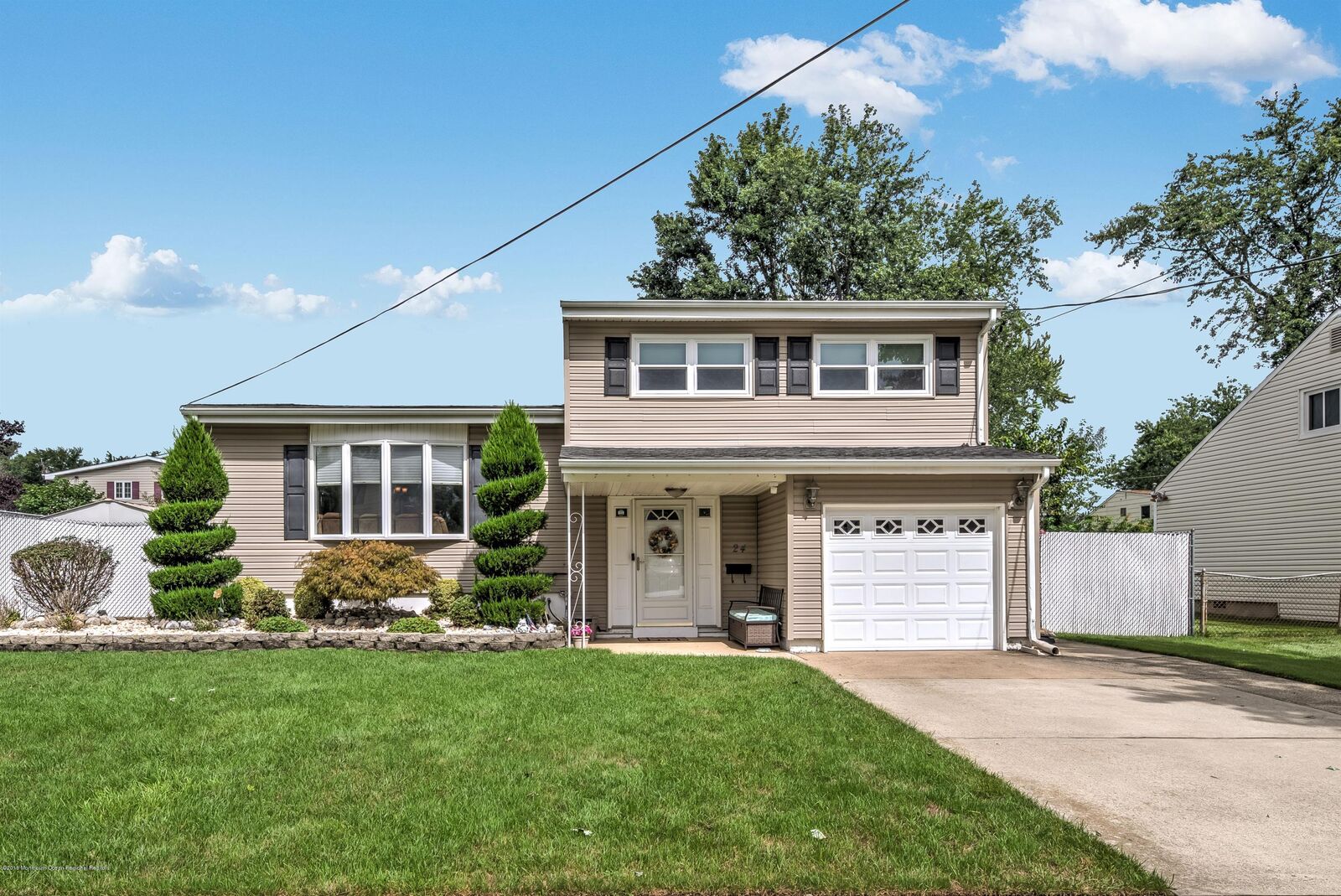 Property Photo:  24 Karl Drive  NJ 08857 