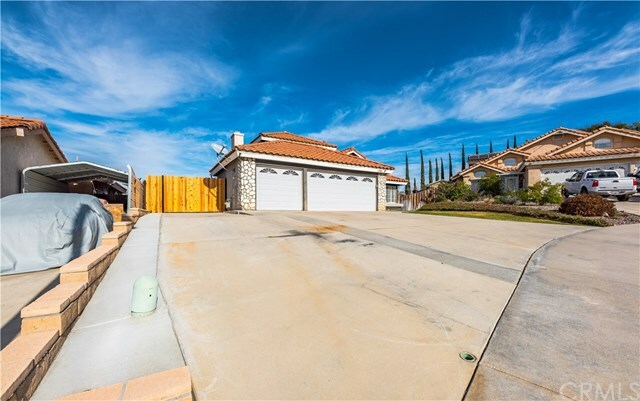 Property Photo:  106 Sweetwood Court  CA 92506 