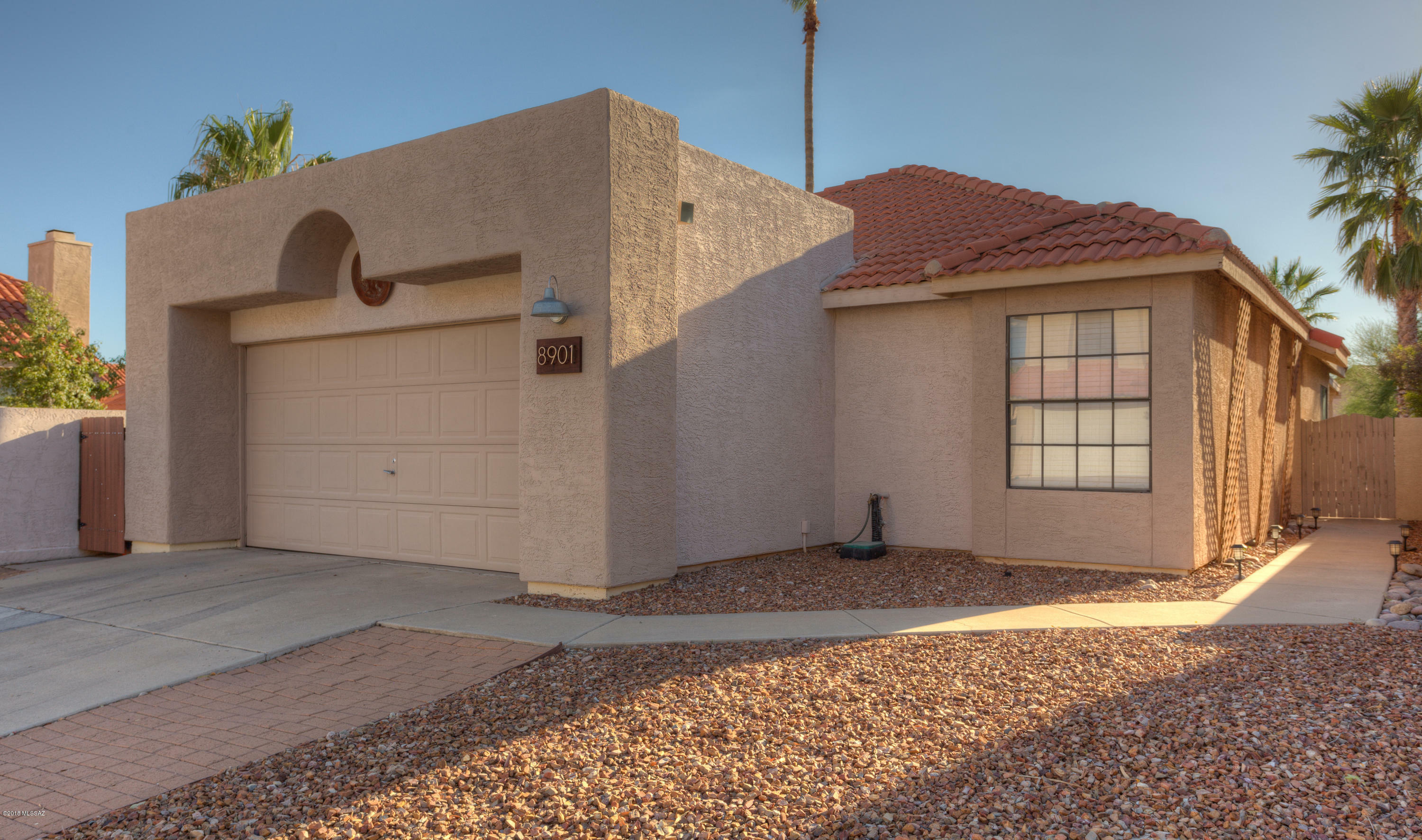 Property Photo:  8901 N Ferber Court  AZ 85742 