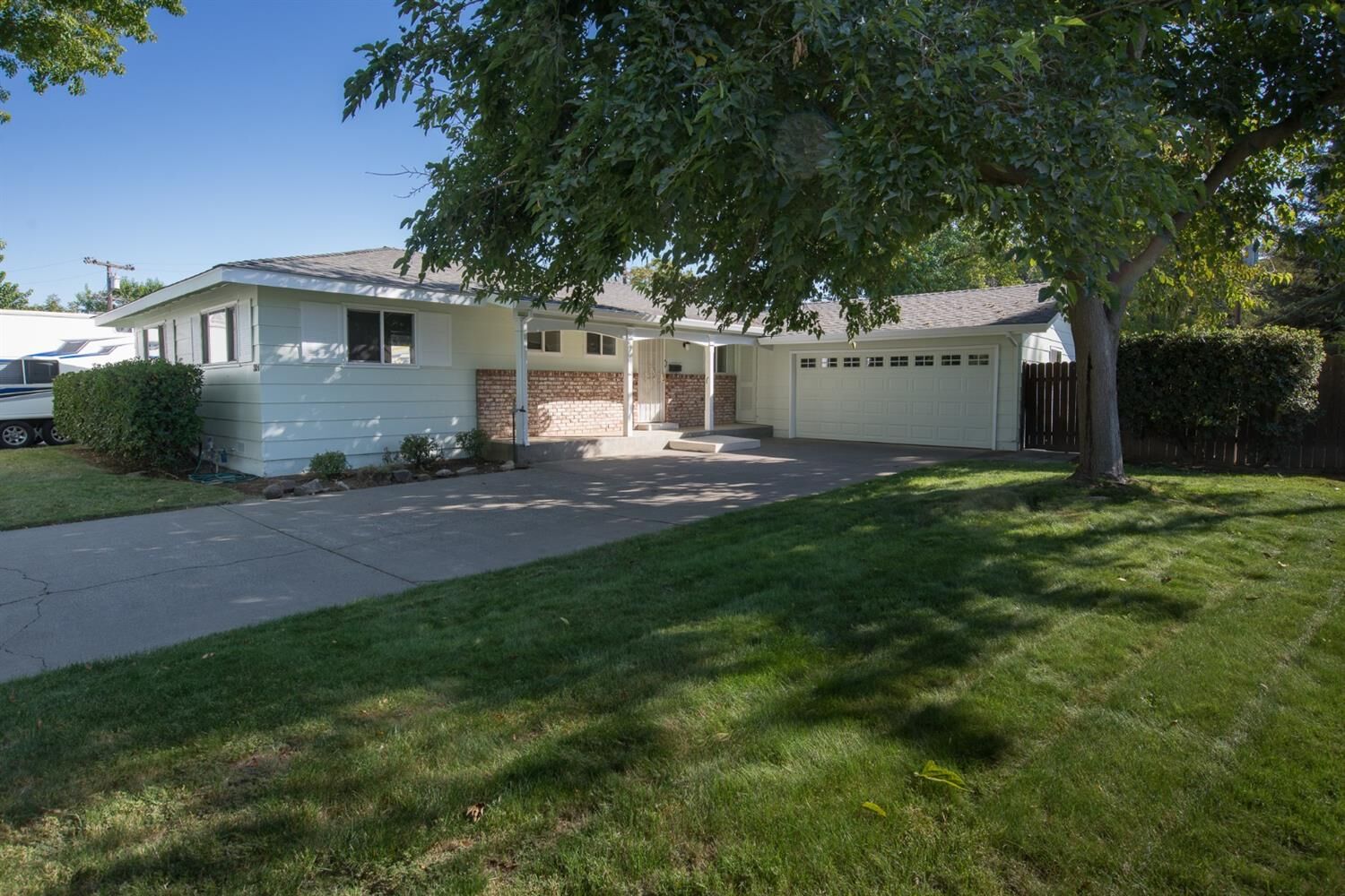 Property Photo:  804 Sonora Place  CA 95695 