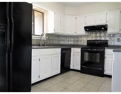 Property Photo: 25 Beekman Dr 25 MA 01001